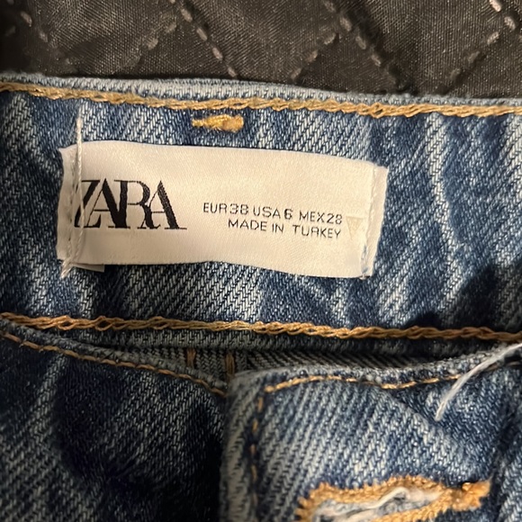 Zara biker denim shorts, size 26 - Picture 4 of 5